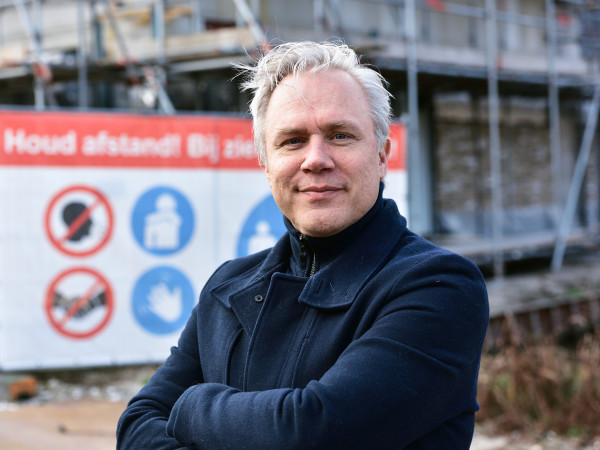 Hans Crombeen, sectorbestuurder FNV Bouwen en Wonen en voorzitter van de Stichting Veilig Werken Op Hoogte (SVWOH).