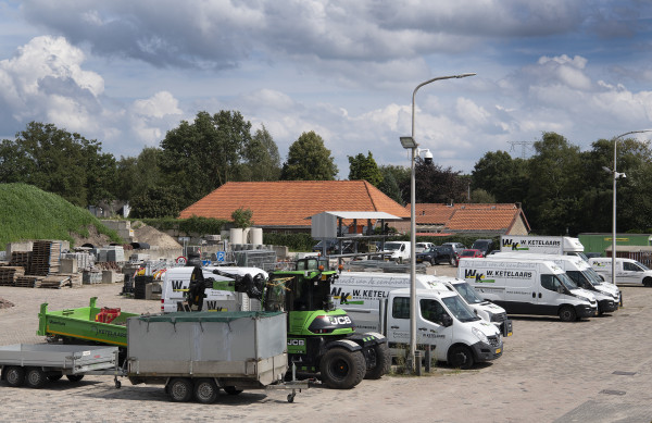 De werf van Ketelaars Groen & Infra.