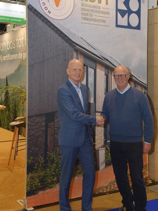 Jaco Uittenbogaard van de AFNL en Taco Schoonderwoerd van de NBVT.